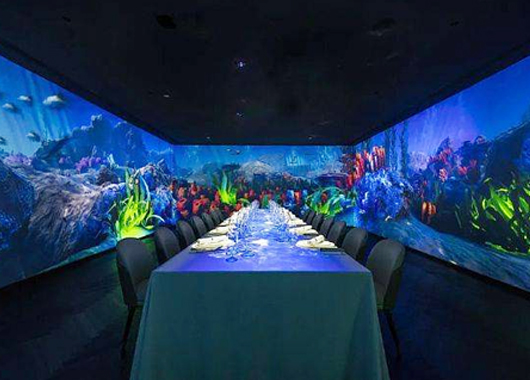  The application scene of interactive wall projection on the banquet restaurant
