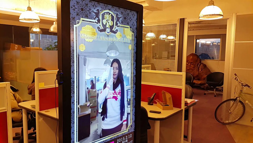  Equipment composition of multimedia interactive matting and photographing - Suzhou Curiosity Digital Technology Co., Ltd