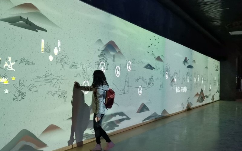  Wall projection interactive system - Suzhou Qiuqi Digital Technology Co., Ltd