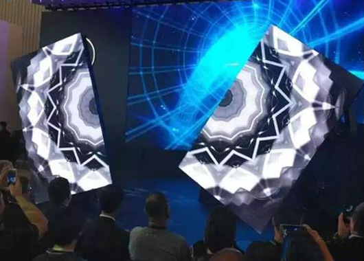  Application scenario of robot arm+led screen interaction in product launch