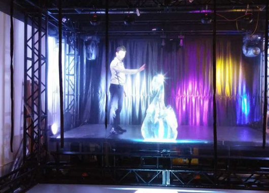  Application of Phantom Imaging in Stage Performance - Curious Digital Technology