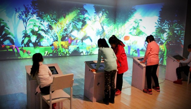  Interactive graffiti wall - wall interactive graffiti - technology interactive wall - interactive painting projection - interactive graffiti wall - wall projection interaction - projection interactive graffiti - curious digital technology