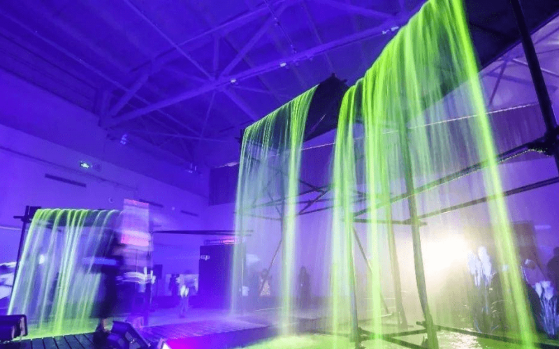  Holographic stage screen projection technology - Suzhou Curious Digital Technology