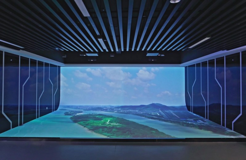  L-shaped two fold screen projection - Suzhou Curious Digital Technology