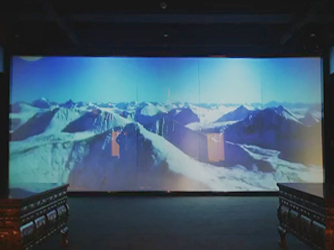  Interactive interpretation of electrified glass screen and projection of multimedia project in the exhibition hall of Potala Palace in Tibet