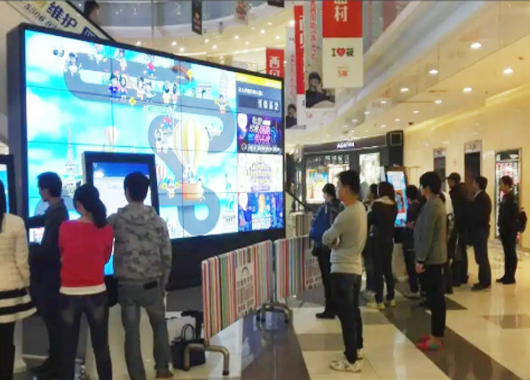  The application of dual screen linkage at the event site - curious digital technology