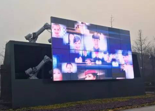  Application scenario of robot arm+led display screen interaction in outdoor advertising