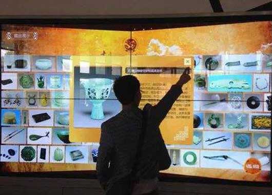  Application scenarios of touch all in one machine in exhibition halls