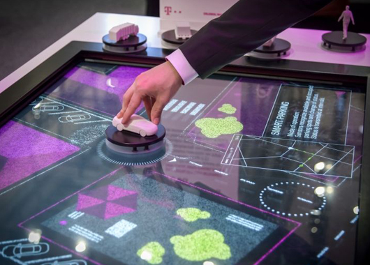  Application of Object Recognition Technology in Exhibition Hall - Curious Digital Technology