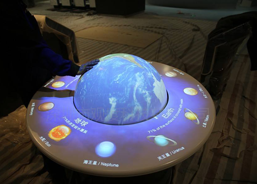  Application scenario of spherical screen projection in science popularization exhibition hall