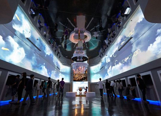  The application scene of sky screen projection in the science and technology exhibition hall - curious digital technology