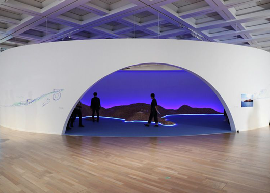 Application scenarios of arc screen projection in exhibition halls of enterprises, science and technology, science popularization, theme and other exhibition halls - curious digital technology