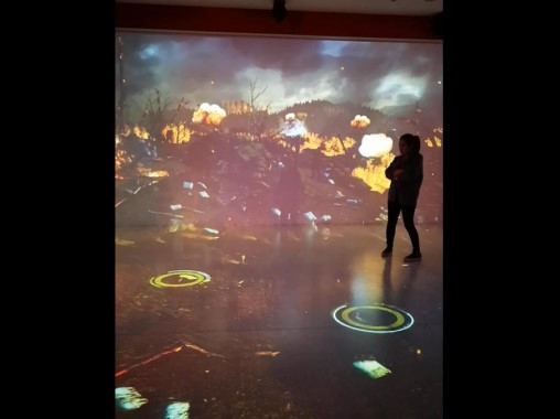  Immersive cave space - four fold screen projection interaction